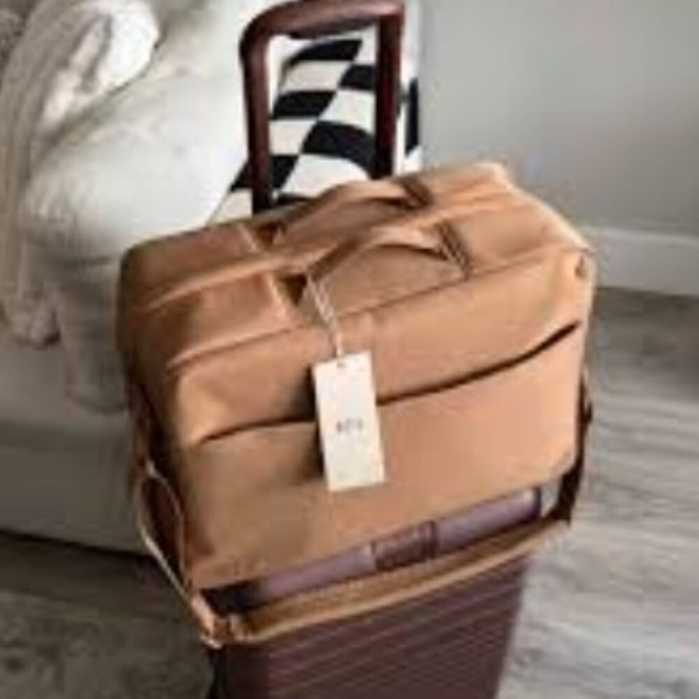 BEIS EAST WEST TOTE